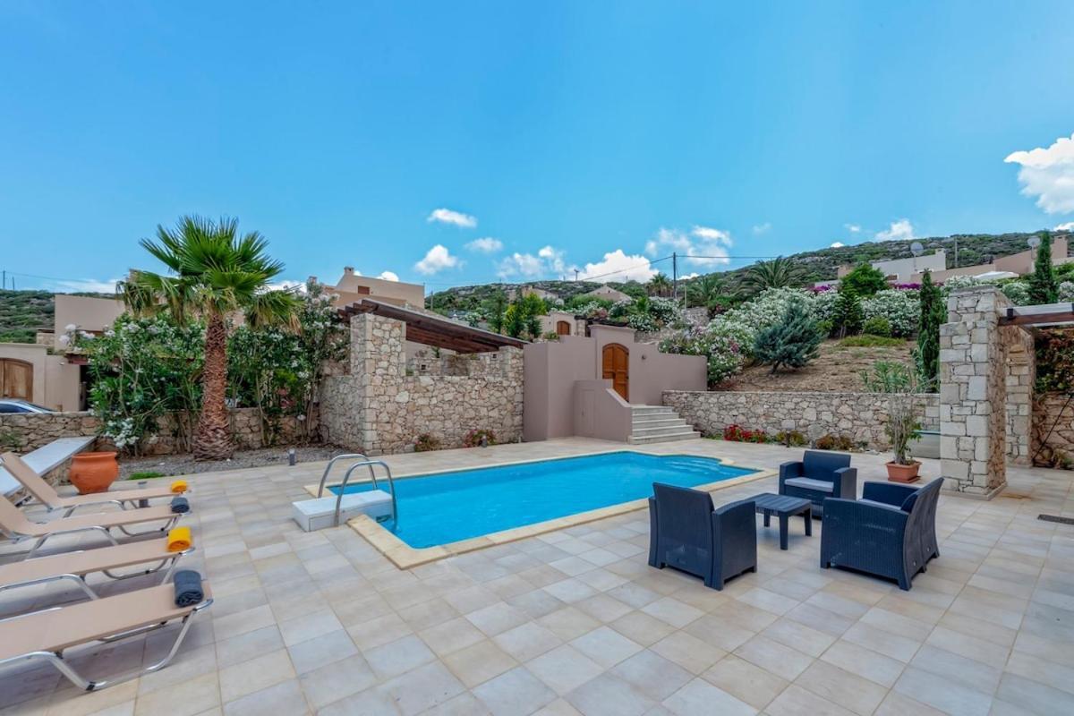 Karena Seaview Villa Йерані Екстер'єр фото