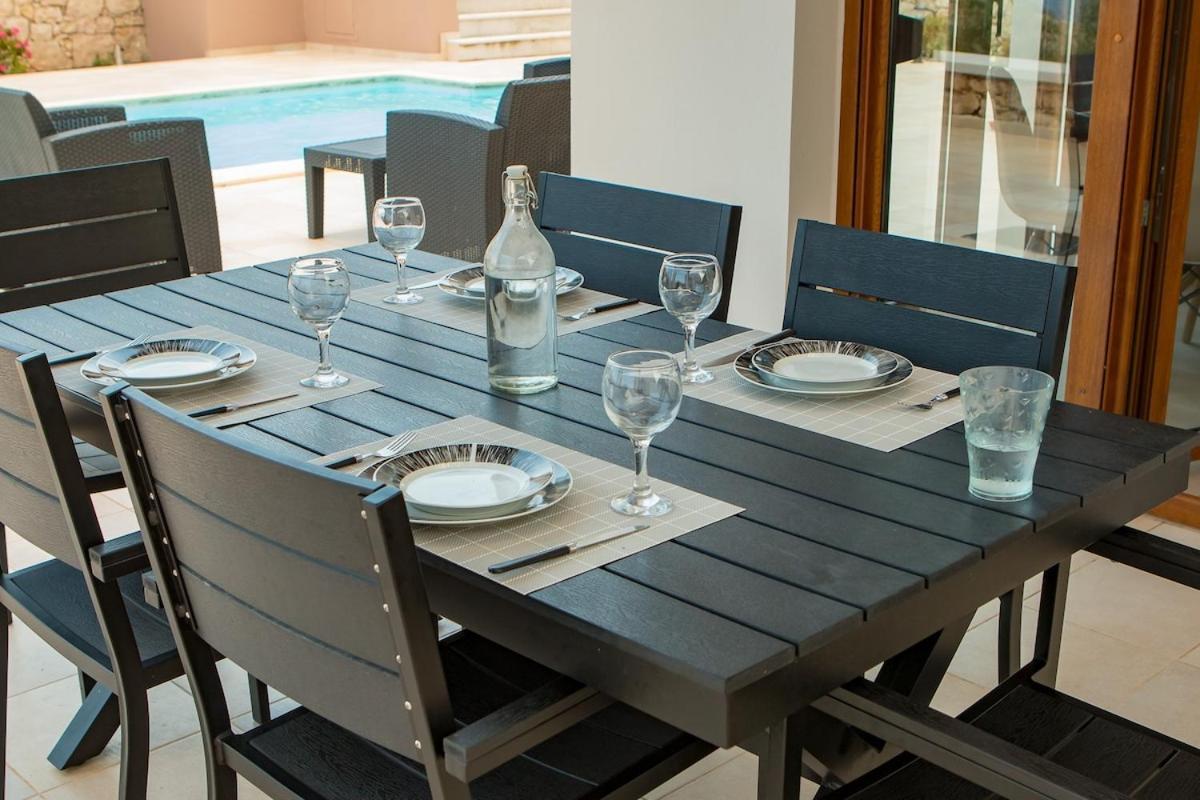 Karena Seaview Villa Йерані Екстер'єр фото